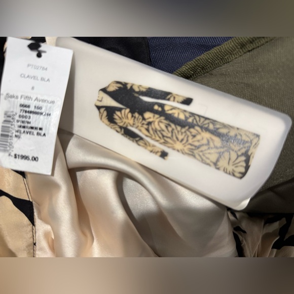 $1995 Johanna Ortiz
Dream Flowers Silk Midi-Dress size 8 - Picture 13 of 13